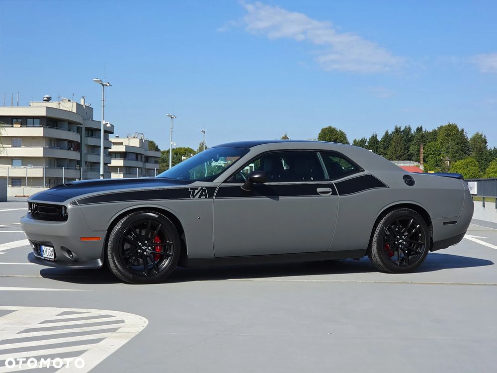 Dodge Challenger 5.7 R/T - 6