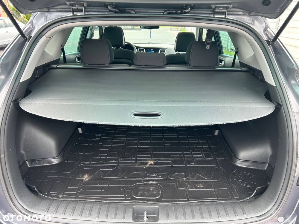 Hyundai Tucson 1.7 CRDI BlueDrive Comfort 2WD - 11