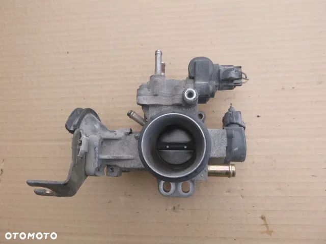 PRZEPUSTNICA KOMPLETNA TOYOTA YARIS 1.0 16V 1SZ - 2
