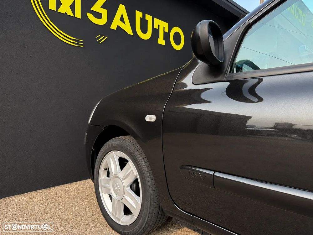 Renault Clio 1.2 16V Confort Privilège - 7