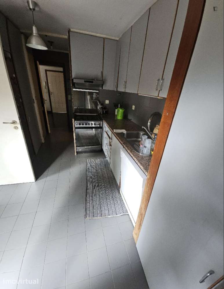Quarto - localizado em Aldoar Porto - Grande imagem: 5/11
