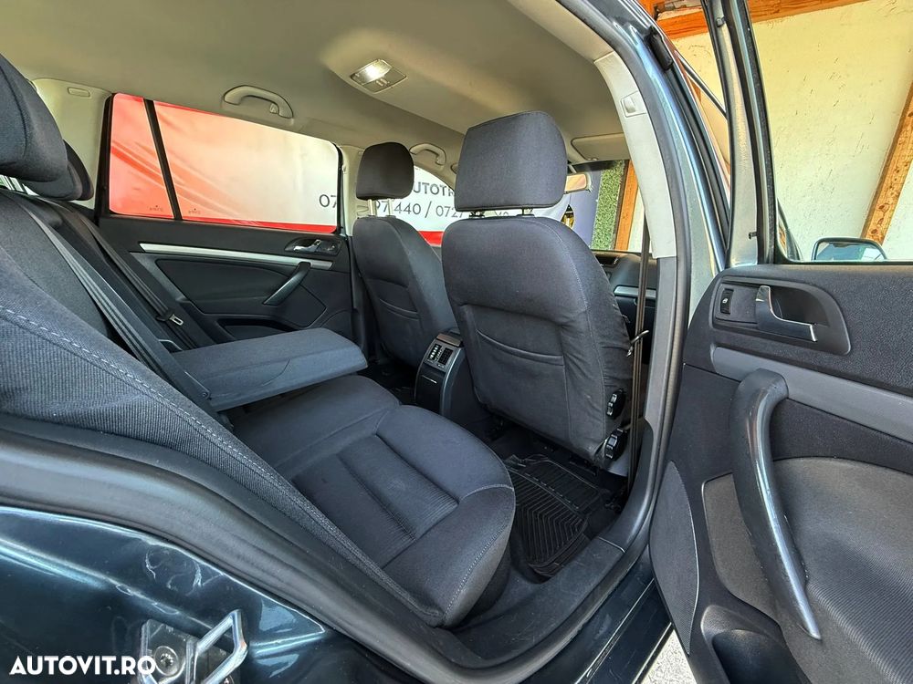 Skoda Octavia 1.6 FSI Trend - 6