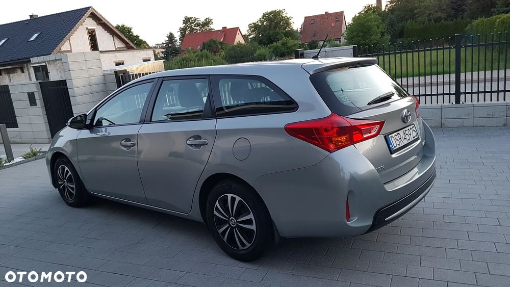 Toyota Auris 1.4 D-4D Comfort - 33