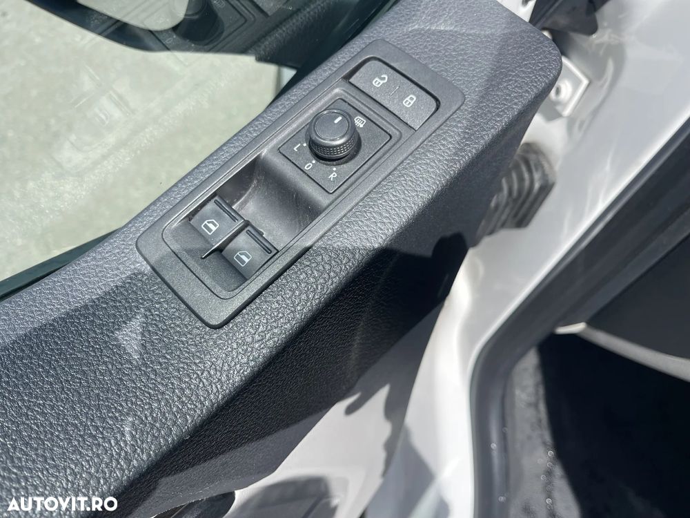 Volkswagen Transporter - 12