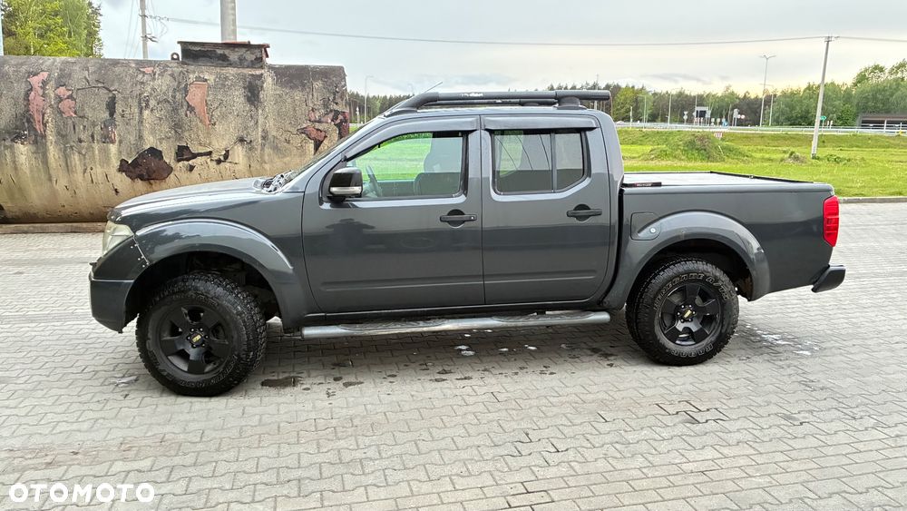 Nissan Navara 2.5 D LE - 3