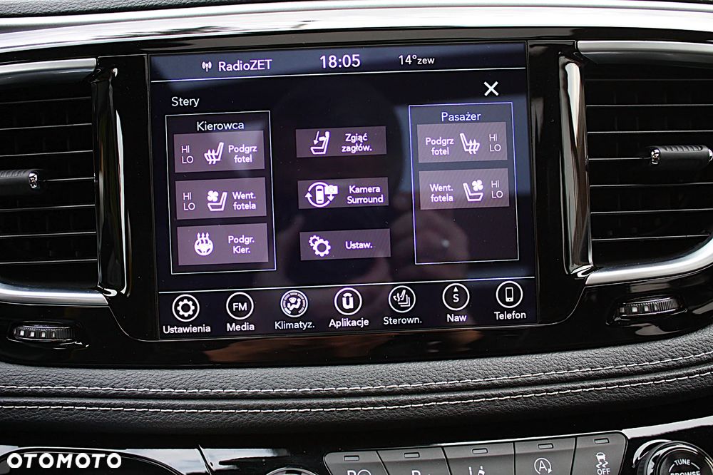 Chrysler Pacifica - 26