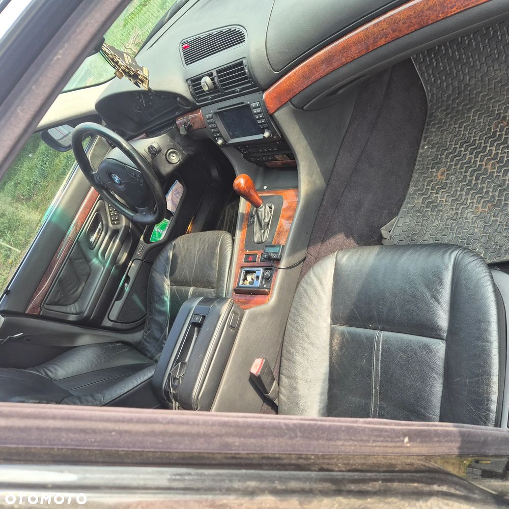 BMW Seria 7 735i L - 10