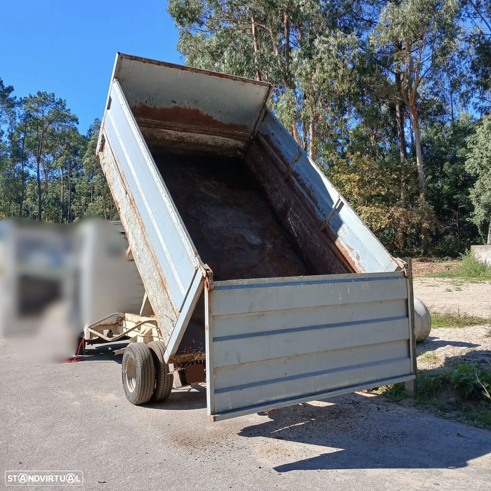 Caixa de Carga Basculante - 4