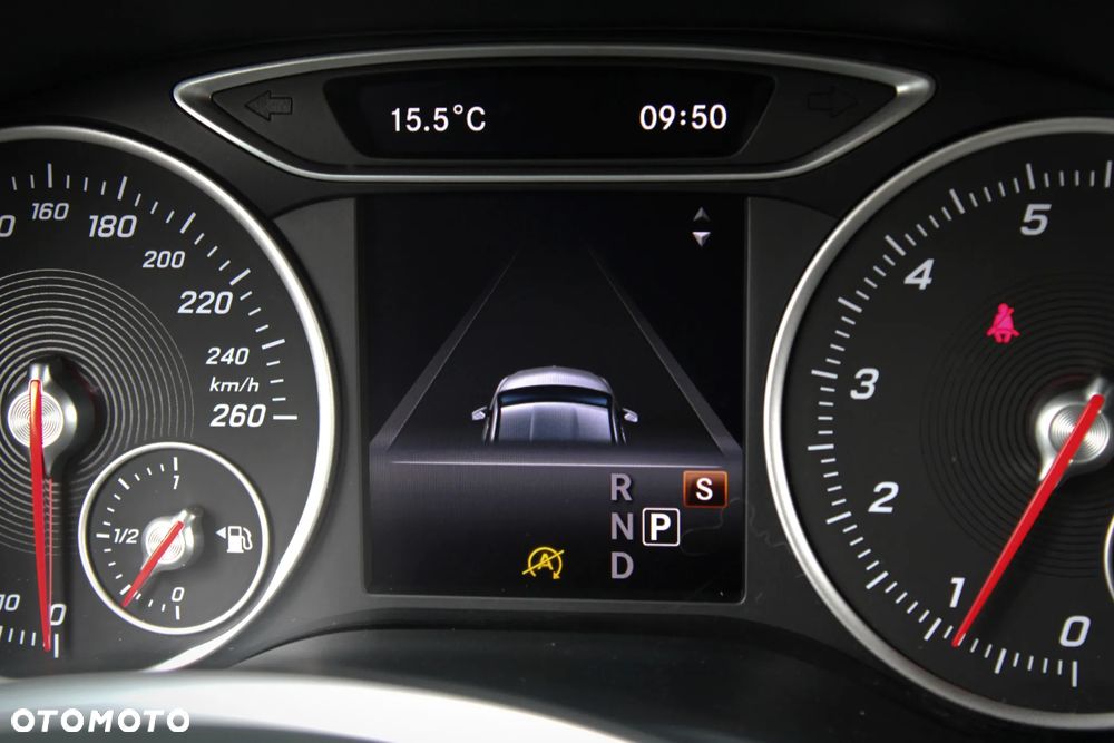 Mercedes-Benz Klasa B 220 4-Matic - 23
