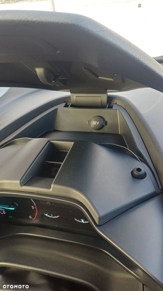 Ford Transit Connect - 10