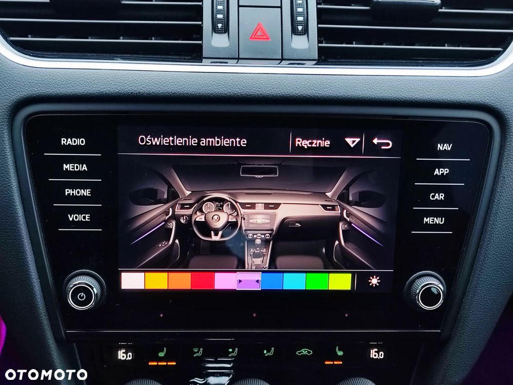 Skoda Octavia 2.0 TDI DSG RS - 28