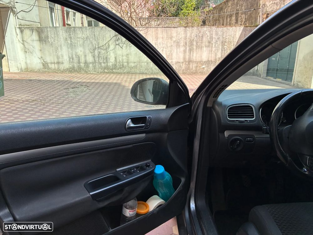 VW Golf Variant 1.6 TDi Trendline - 27