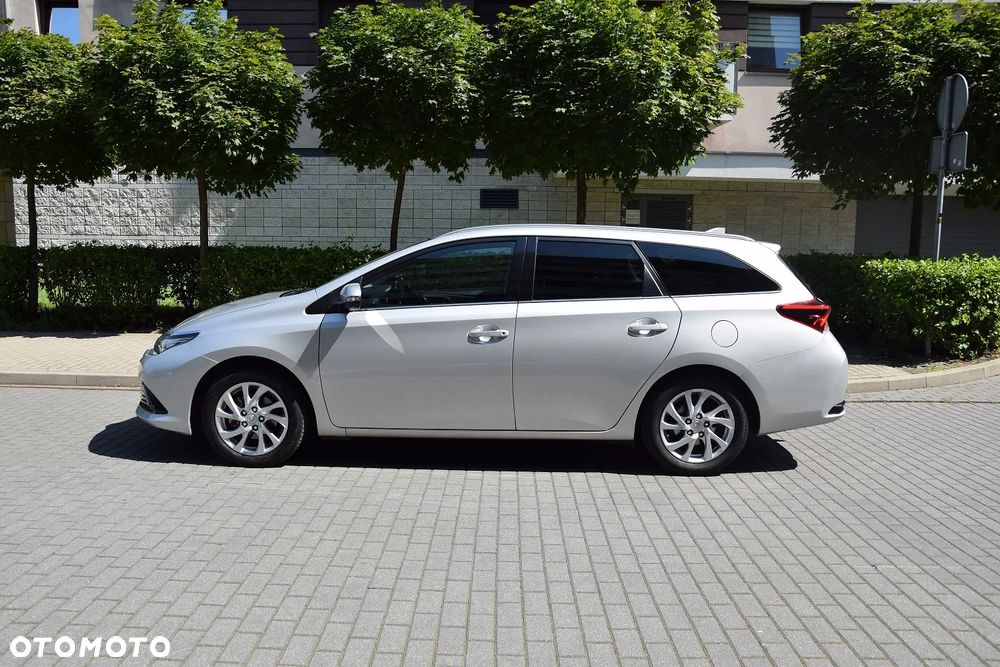 Toyota Auris 1.2 T Premium - 9