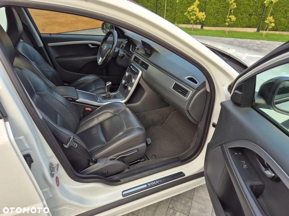 Volvo V70 T4 Drive-E Dynamic Momentum - 25