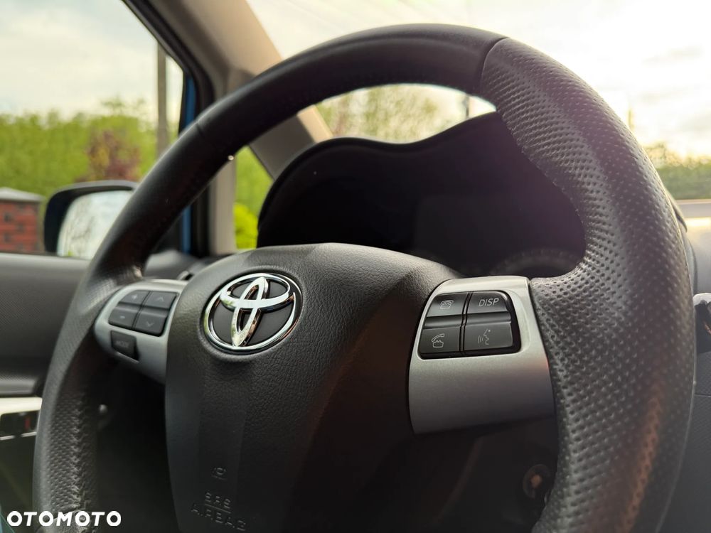 Toyota Auris 1.6 Dynamic - 32