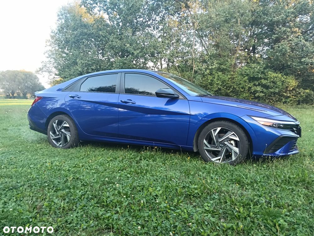 Hyundai Elantra - 3