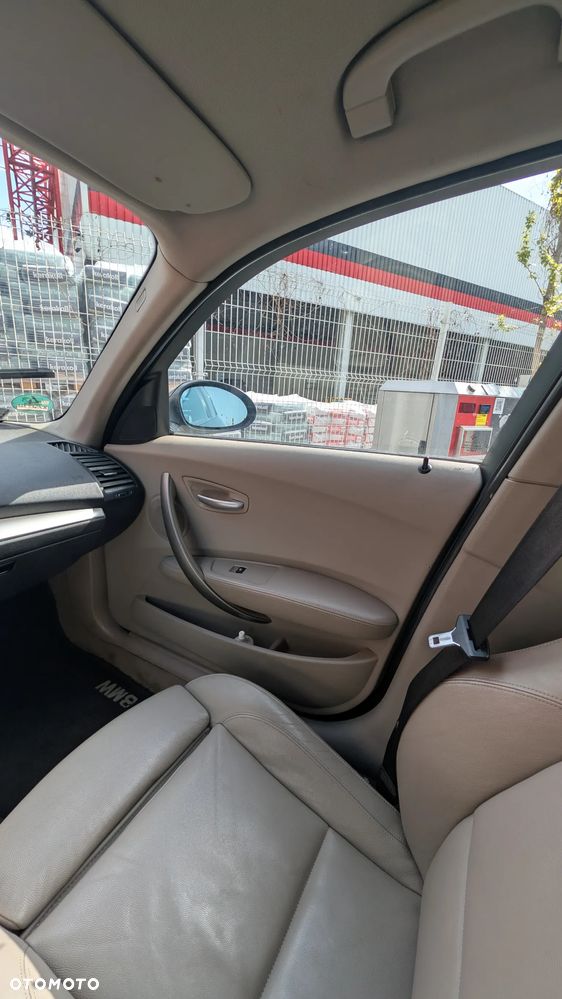 BMW Seria 1 120d - 15