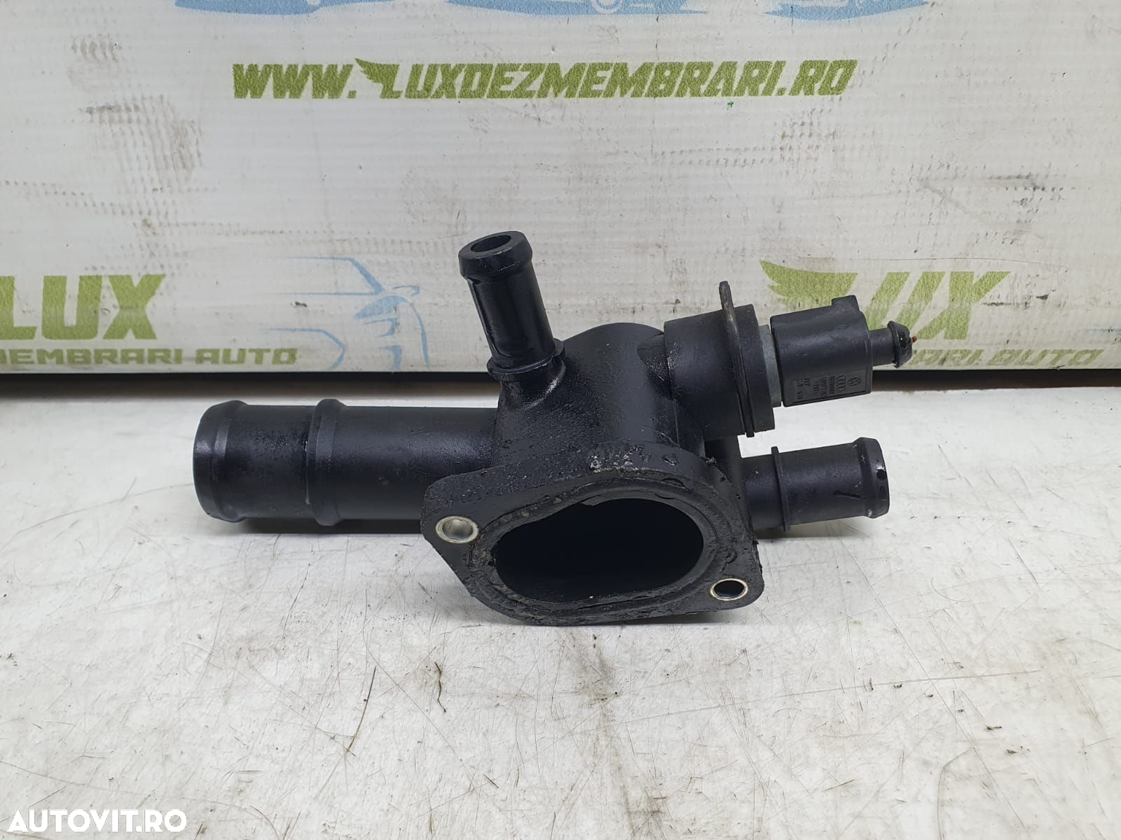 Carcasa termostat 1.9 tdi AXR ATD BEW BKC BXE 038121132d Seat Altea 1 - 2