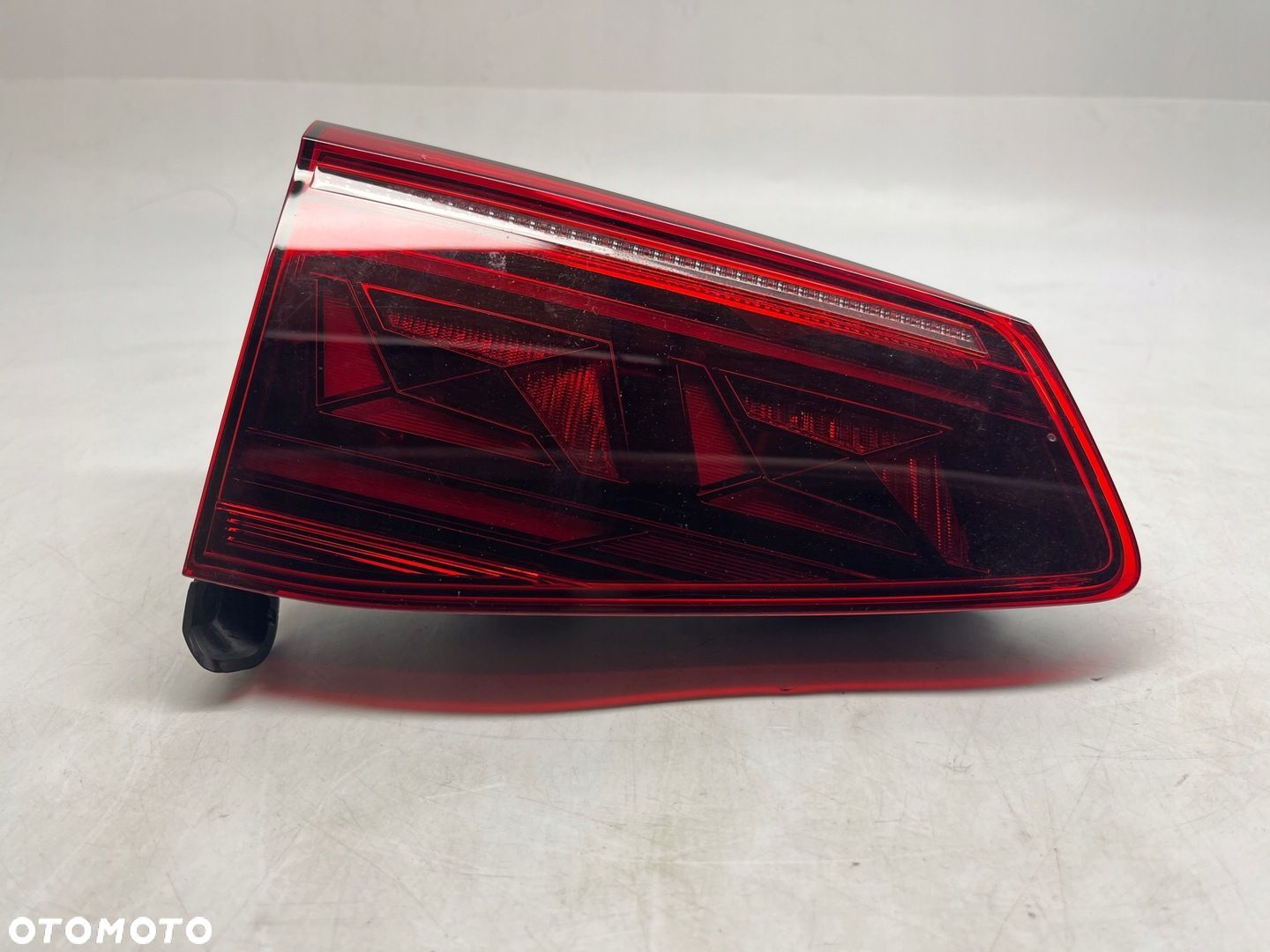 VW Passat B8 Variant Lift Lampa Tył Tylna Lewa Klapy Bagażnika 3G9945307N - 1