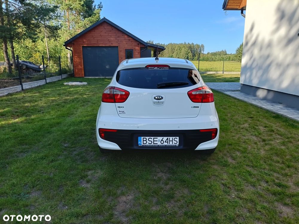 Kia Rio - 5