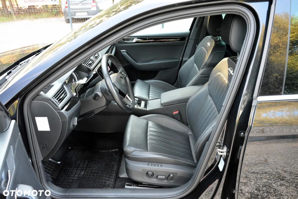 Skoda Superb 2.0 TDI SCR L&K DSG - 9