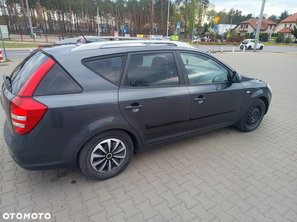 Kia Ceed 1.6 Comfort - 4