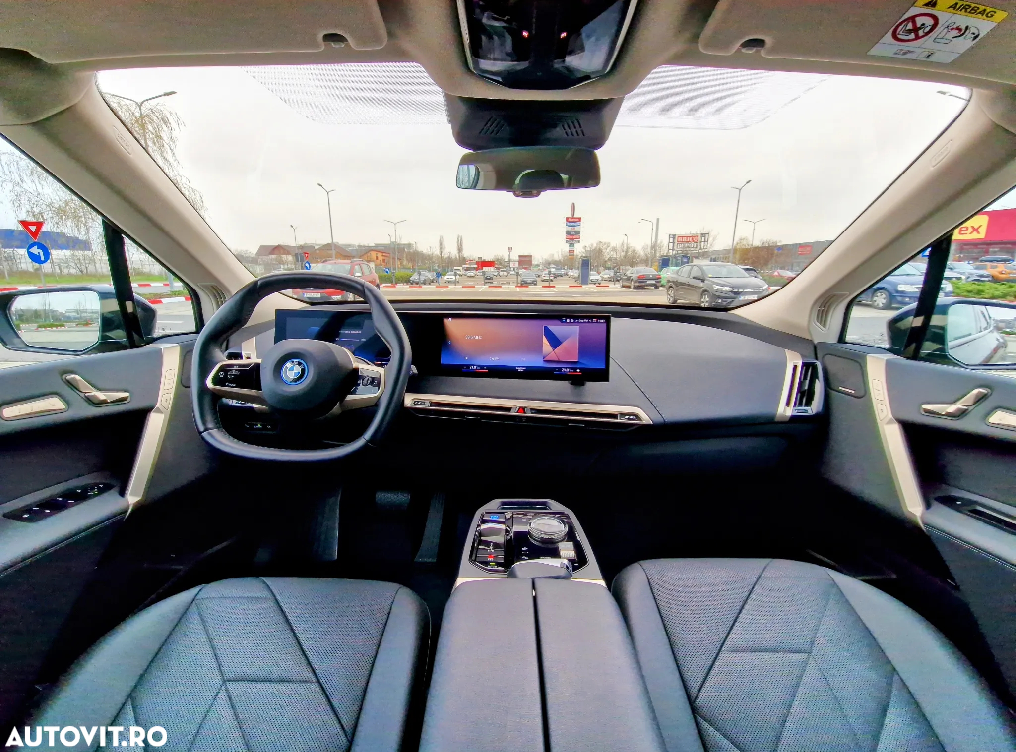 BMW iX xDrive50 - 11