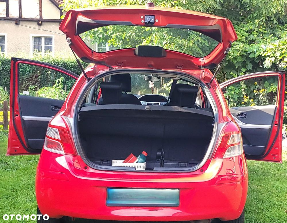Toyota Yaris 1.0 Luna - 4
