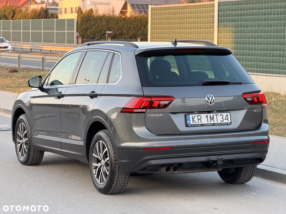 Volkswagen Tiguan - 11