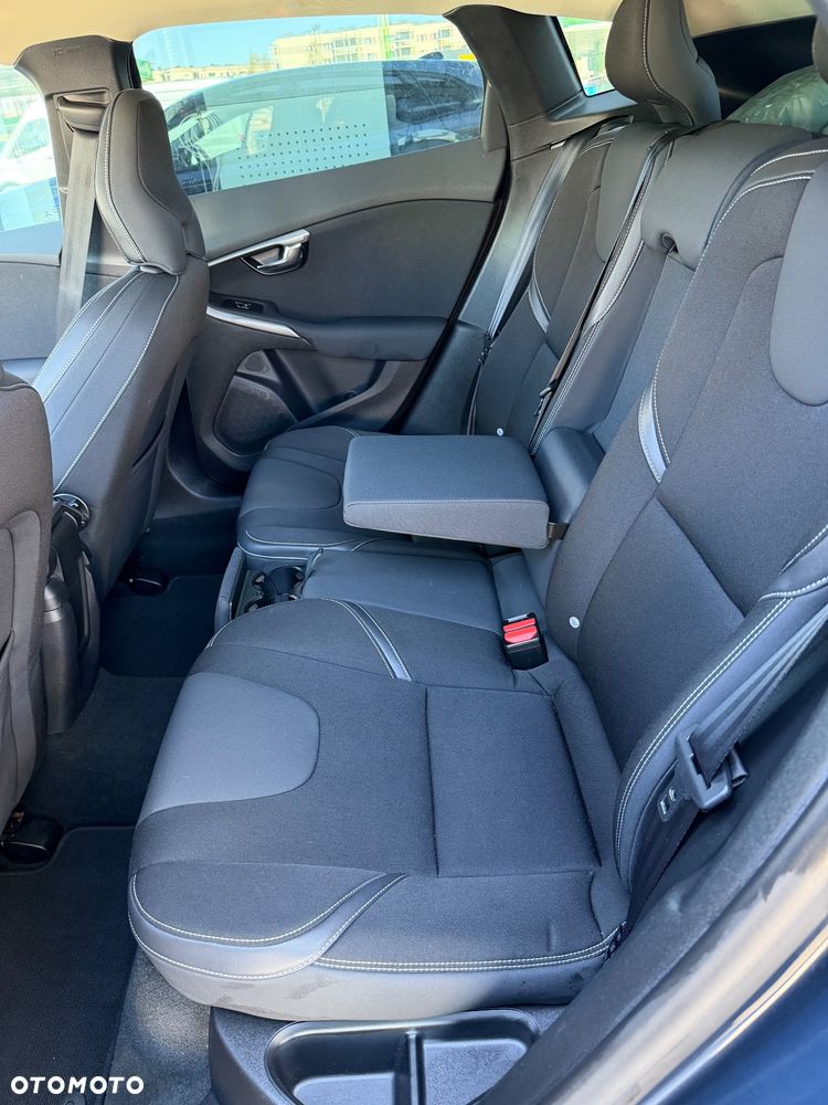 Volvo V40 T3 Momentum - 16