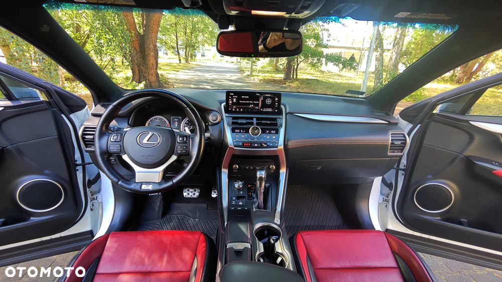 Lexus NX 300 AWD F SPORT - 12