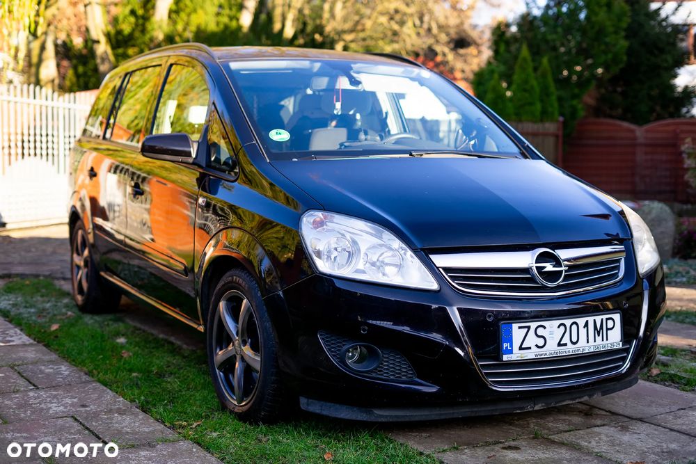Opel Zafira 1.9 CDTI Essentia - 1