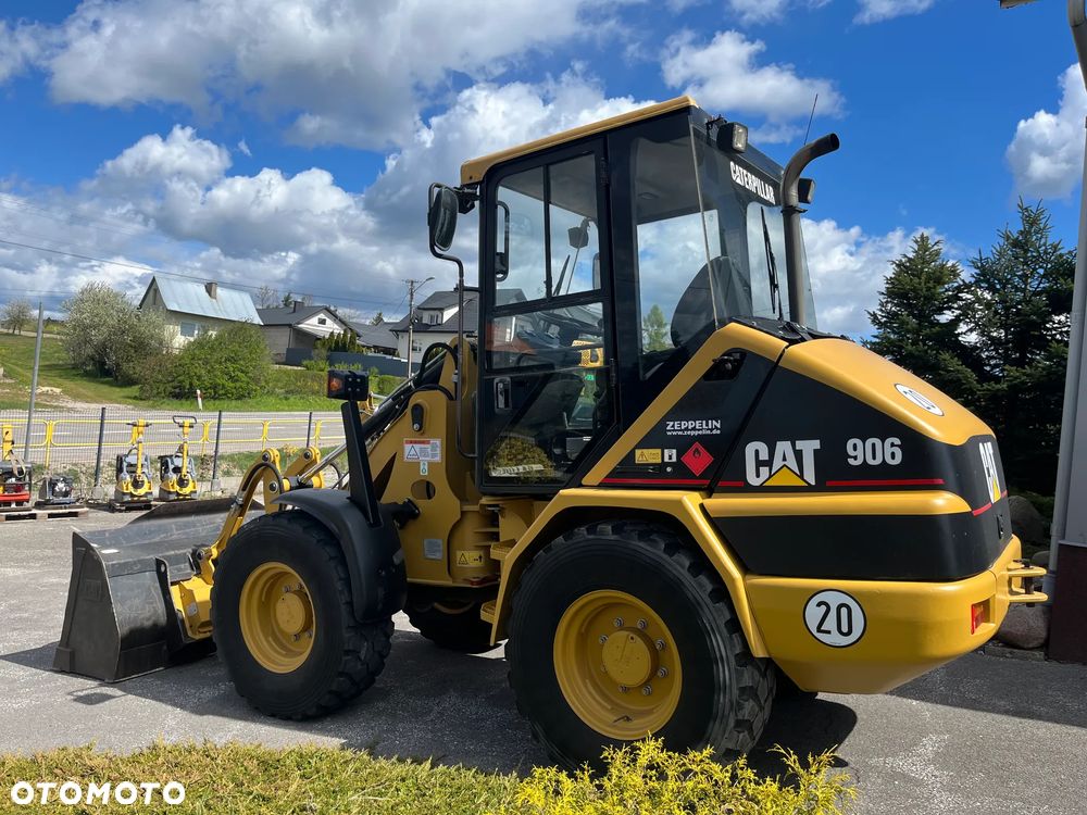 Caterpillar 906 - 4