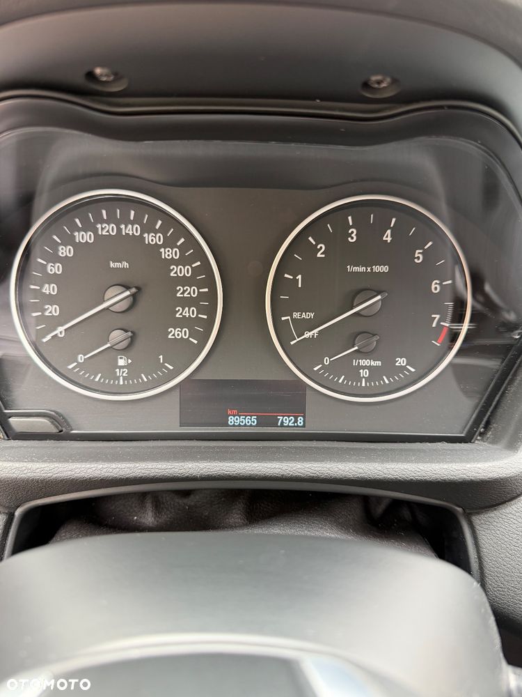 BMW X1 sDrive18i - 17