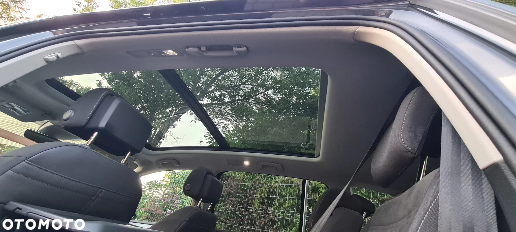 Volkswagen Touran - 24