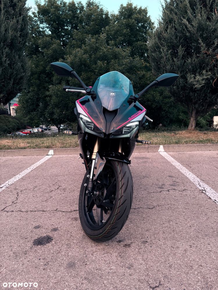 QJMOTOR SRK 125R - 3