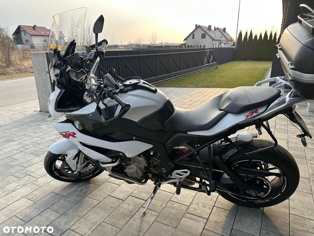 BMW XR - 2