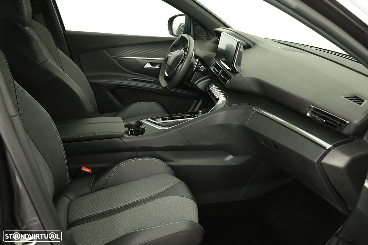 Peugeot 5008 1.2 PureTech Allure Pack EAT8 - 22