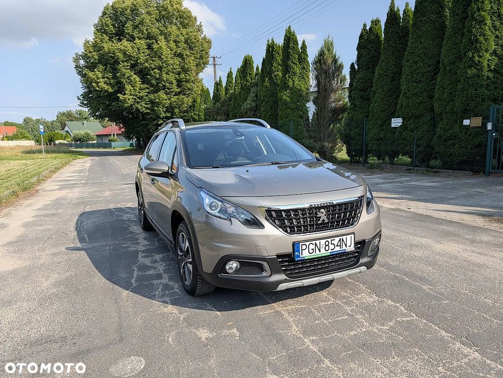 Peugeot 2008 1.2 Pure Tech Allure S&S - 6