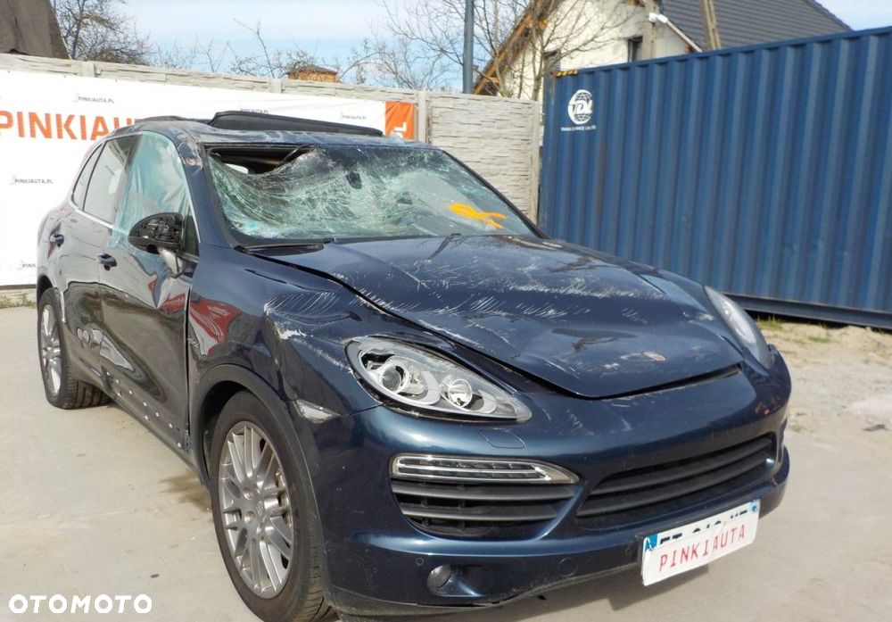 Porsche Cayenne - 1