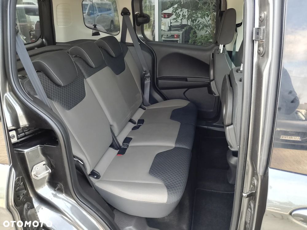 Ford Tourneo Courier 1.5 TDCi Titanium - 10