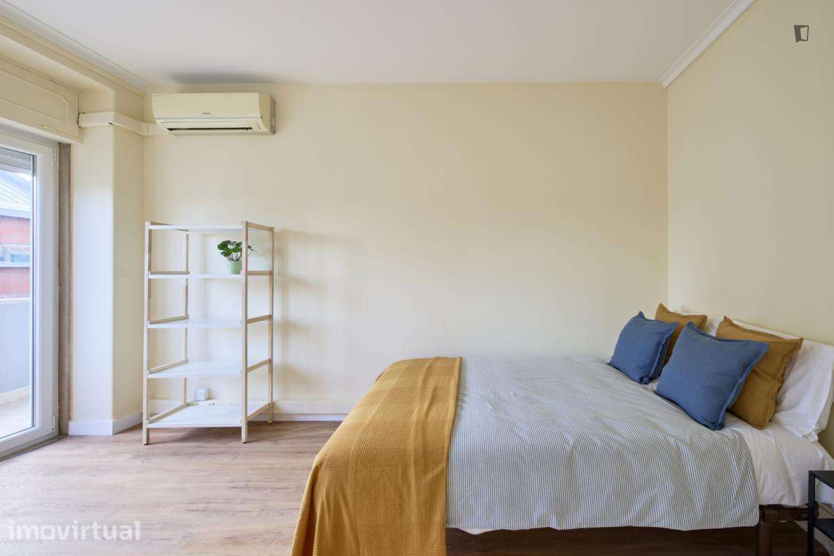 Quarto - localizado em Picoas Lisbon - Grande imagem: 3/16