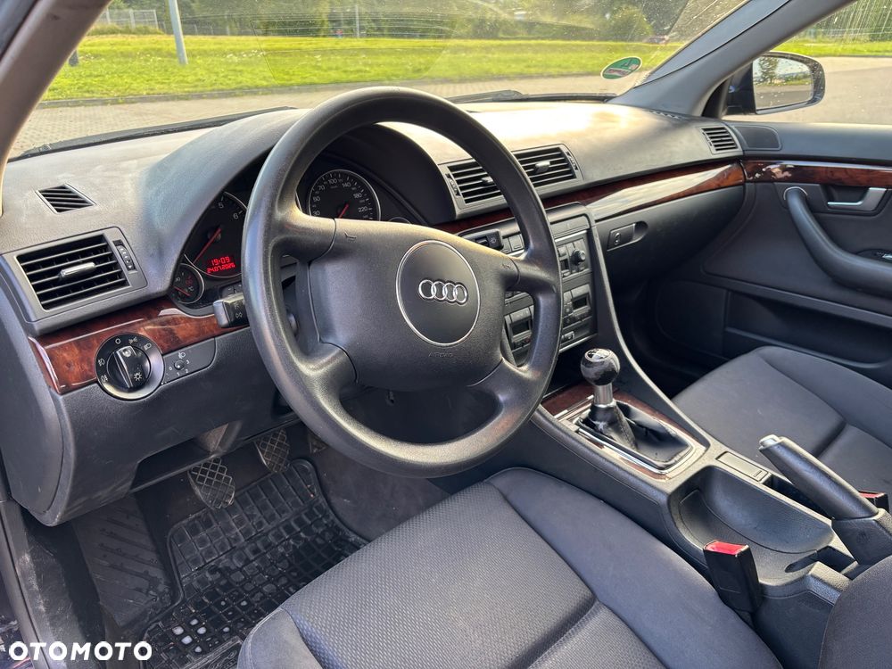 Audi A4 Limousine - 18