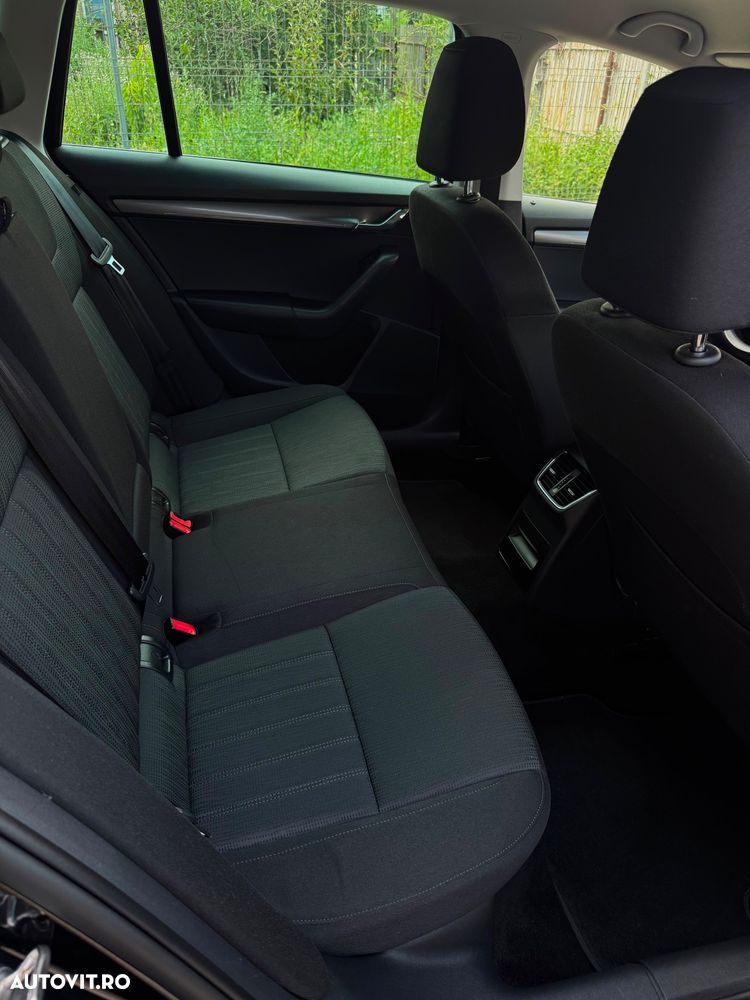 Skoda Octavia 1.6 TDI DSG Style - 7