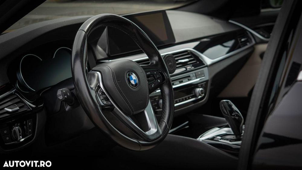 BMW Seria 5 520d Touring Aut. Luxury Line - 15
