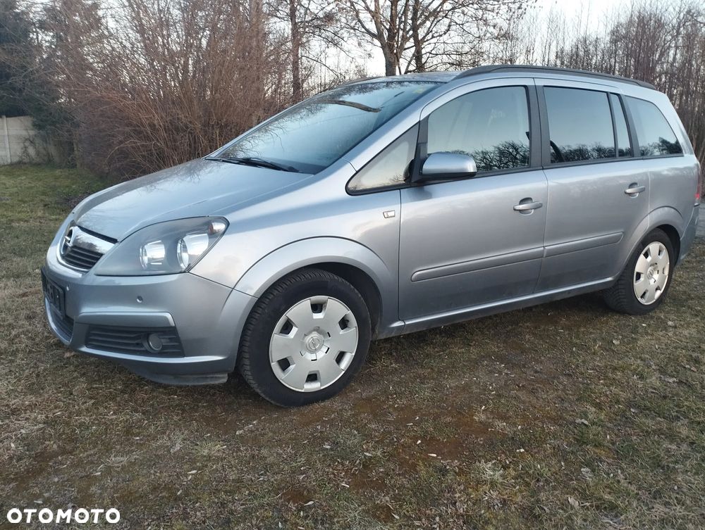 Opel Zafira - 10
