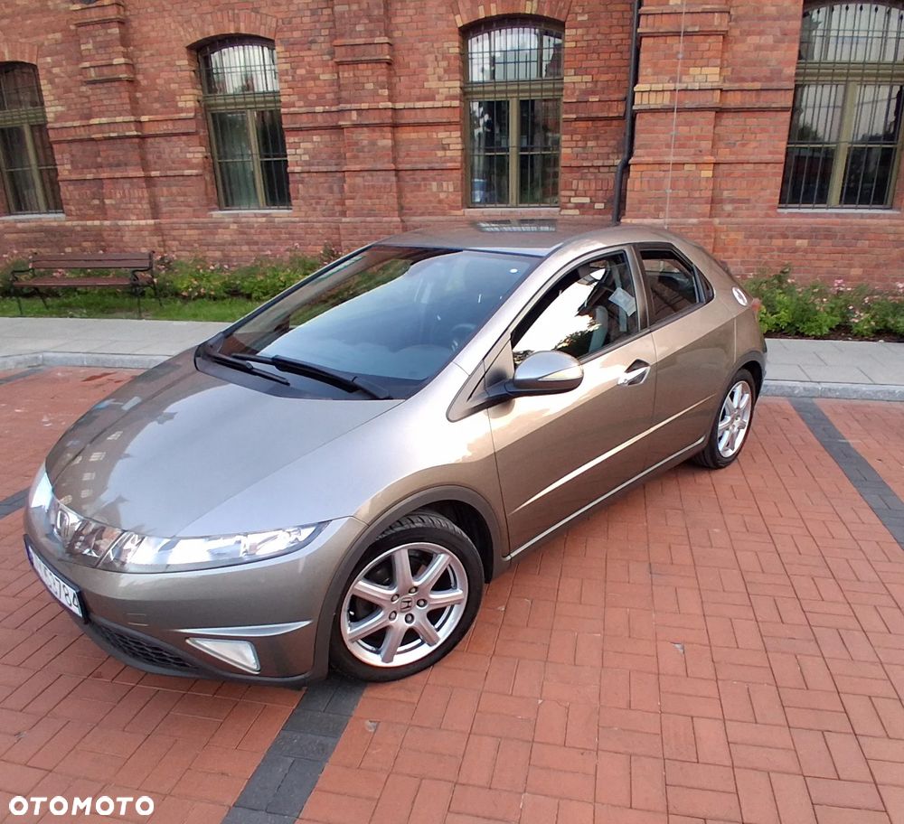 Honda Civic 1.8 Comfort - 13