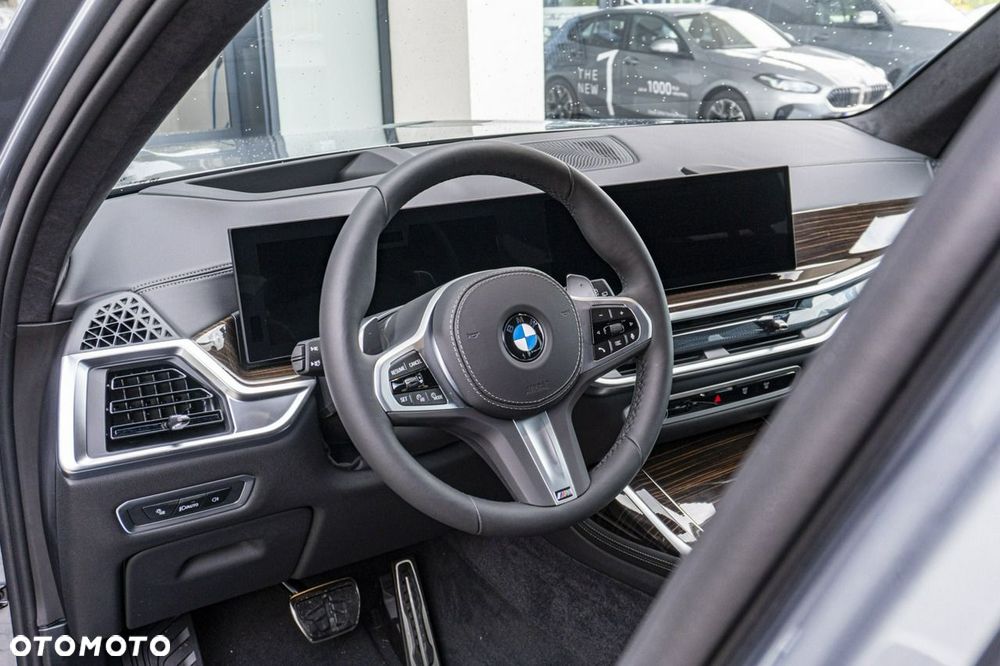 BMW X7 - 12