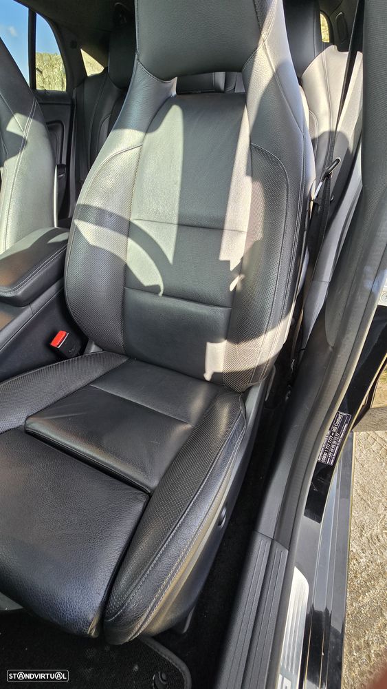 Mercedes-Benz CLA 45 AMG 4Matic Speedshift 7G-DCT Night Edition - 4