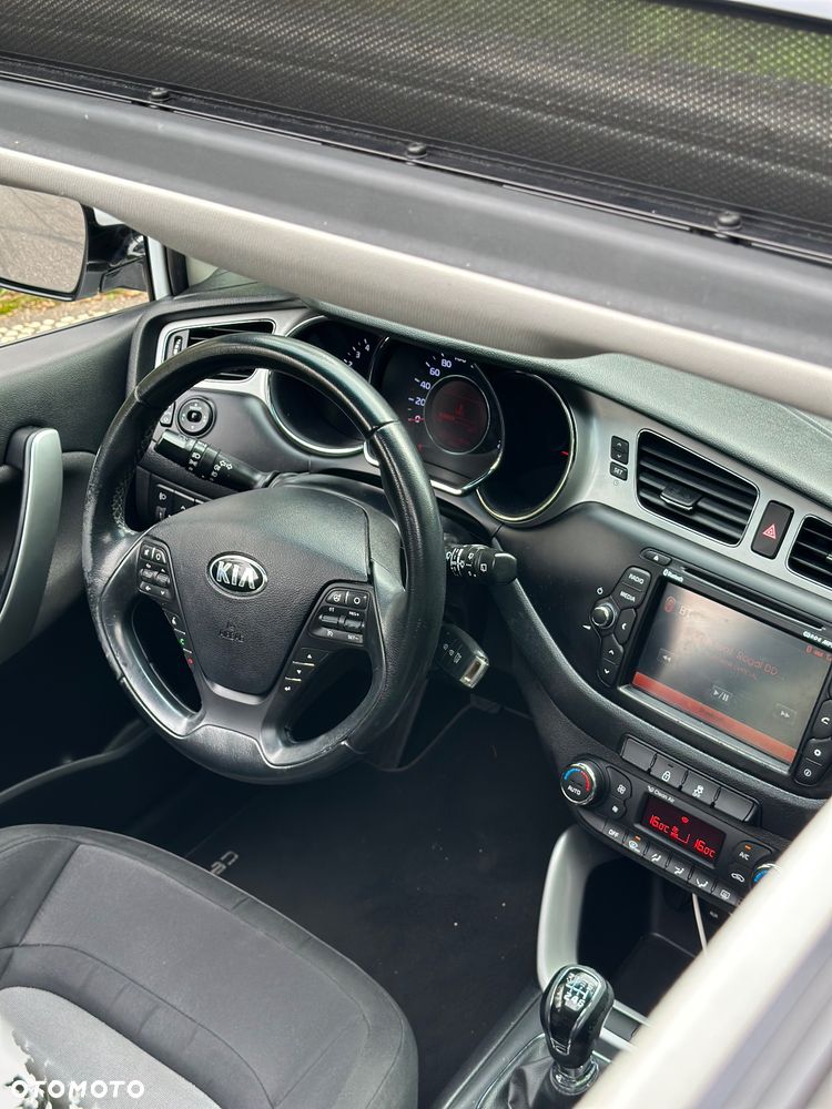 Kia Ceed - 14